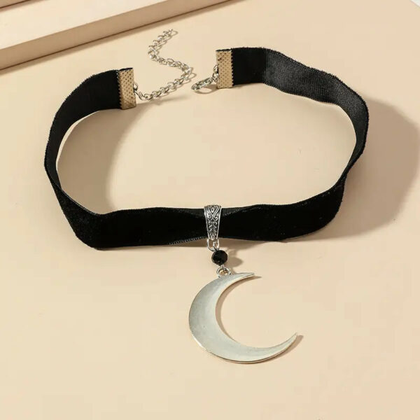 Collier Ras du Cou Croissant de Lune argenté – Image 2