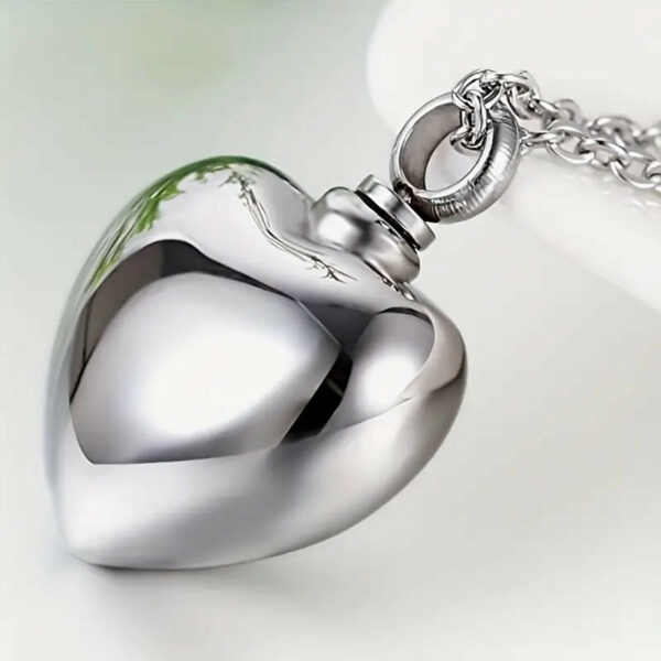 Collier commémoratif en forme de Coeur (Urne pour Cendres de Crémation)